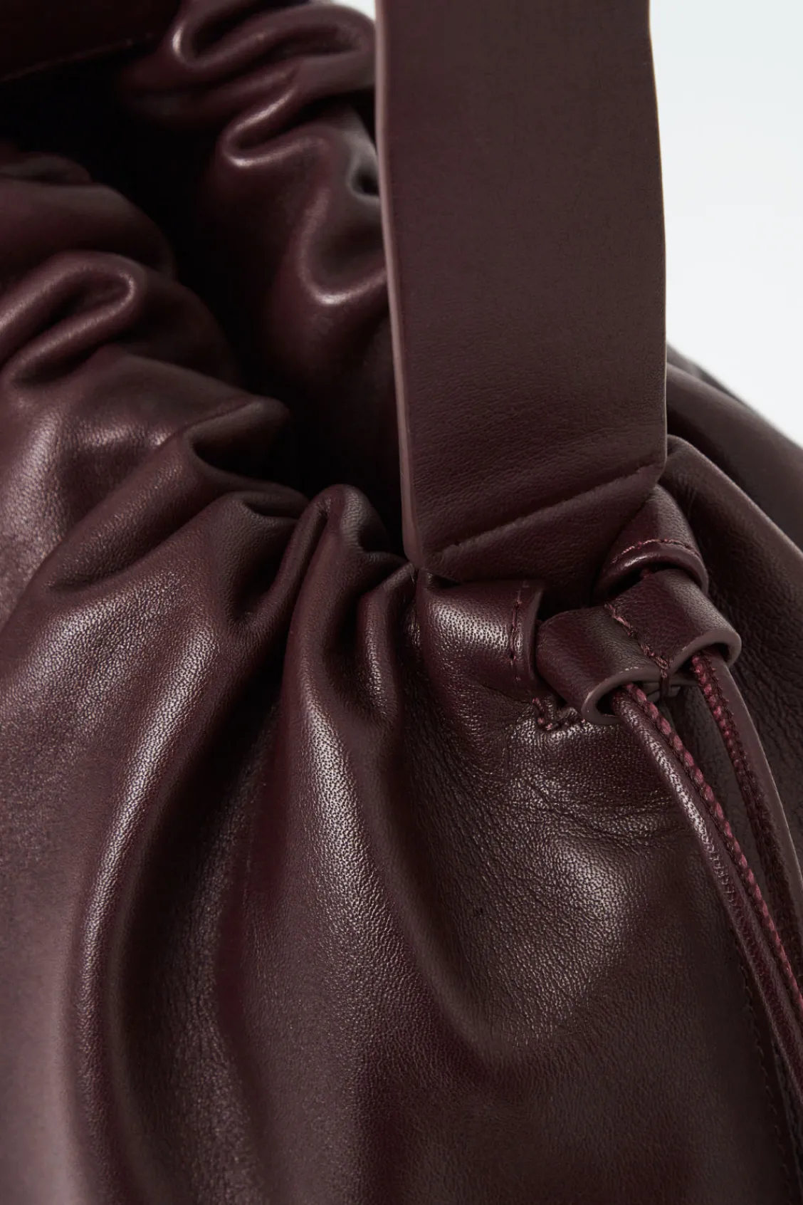 COS CAVATELLI CLUTCH - LEATHER-Women Bags