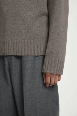 COS CHUNKY PURE CASHMERE SWEATER- Cashmere | Sweaters & Cardigans