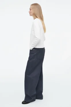 COS CLEAN CUT REGULAR LONG-SLEEVED T-SHIRT-Women T-Shirts | Tops