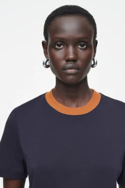 COS CLEAN CUT REGULAR T-SHIRT-Women Tops