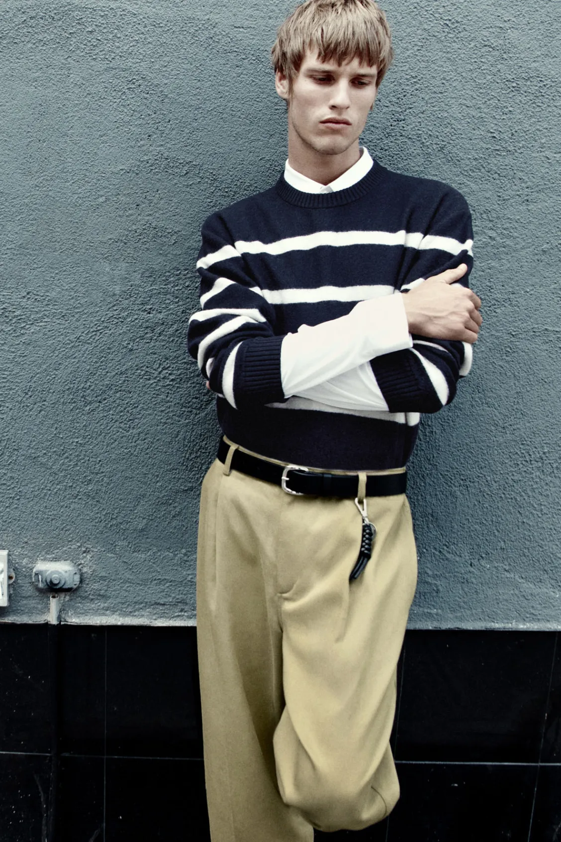 COS CROPPED BARREL-LEG PANTS- Pants