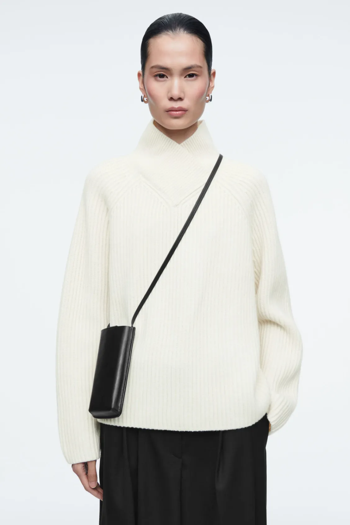 COS CROSSBODY PHONE POUCH - LEATHER-Women Bags