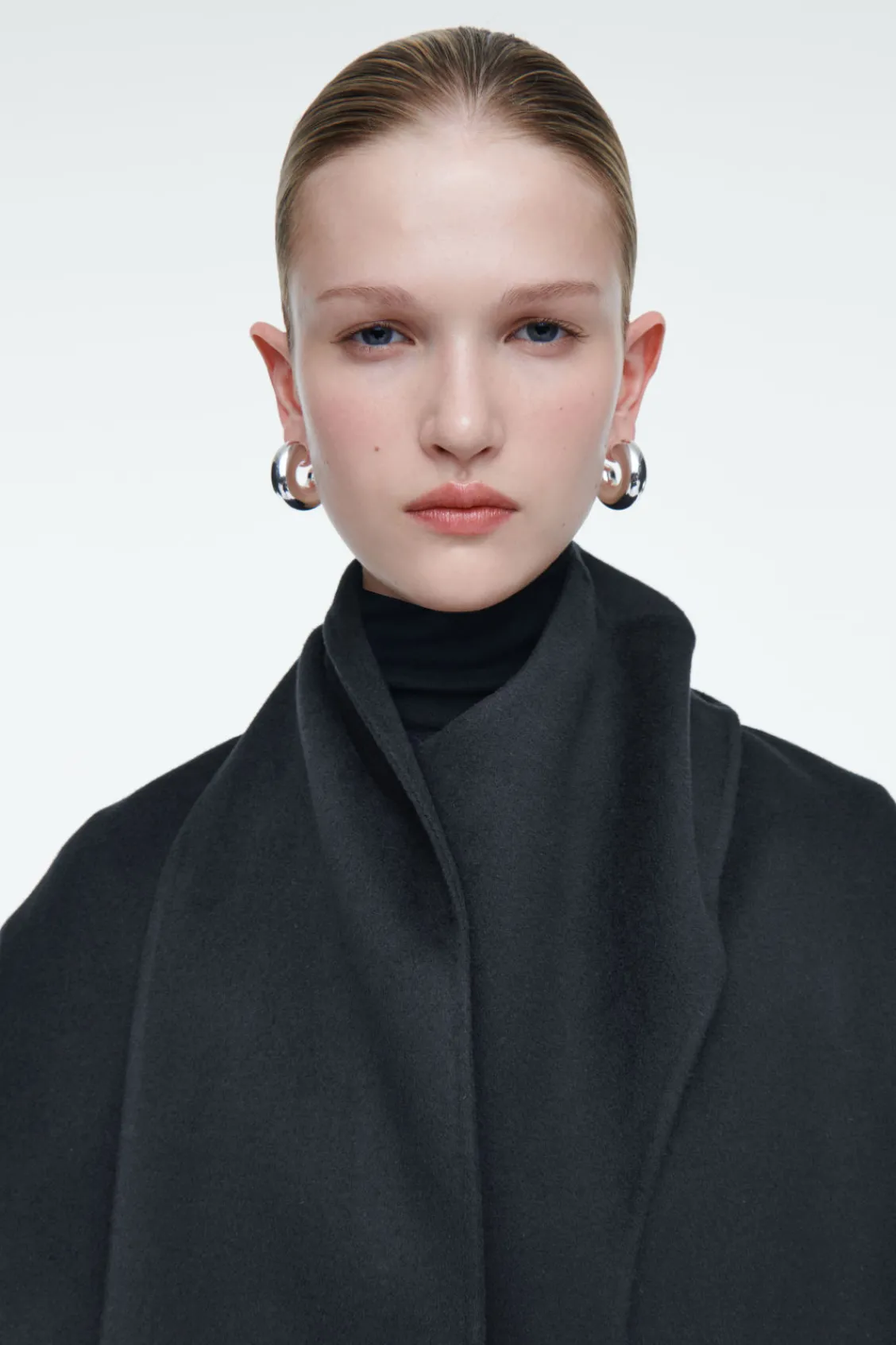 COS DOUBLE-FACED WOOL SCARF CAPE-Women Capes & Hybrids | Coats & Jackets