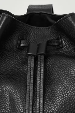COS DRAWSTRING DUFFLE BAG - LEATHER- Bags & Wallets