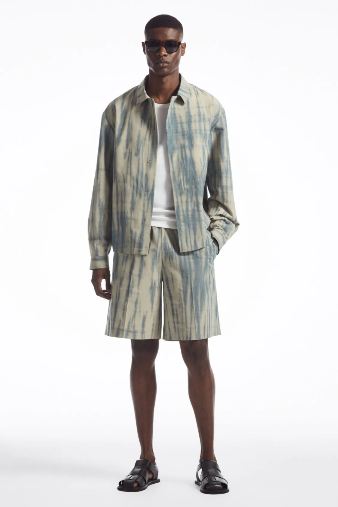 COS ELASTICATED BERMUDA SHORTS- Pants