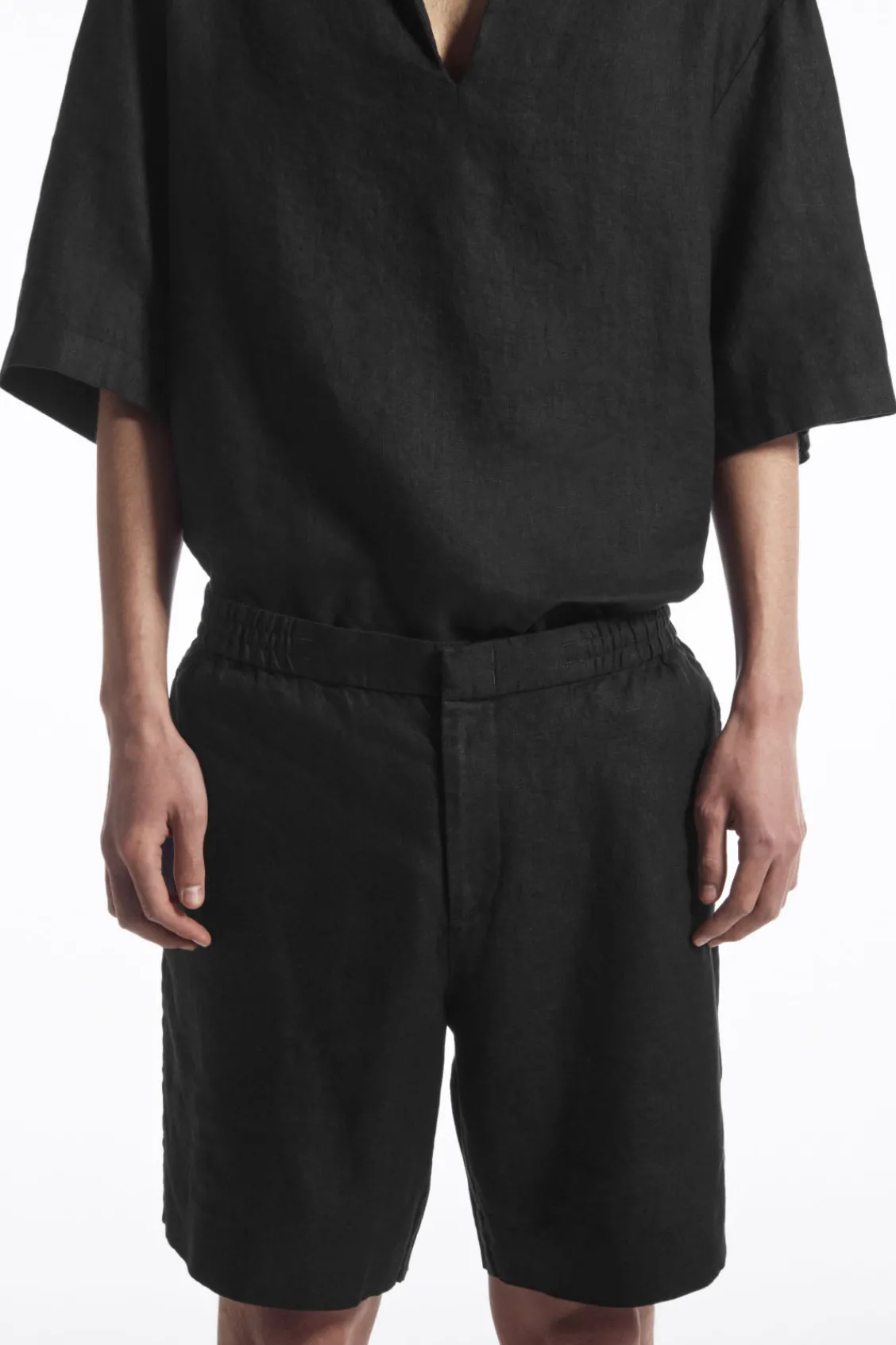 COS ELASTICATED LINEN SHORTS- Pants