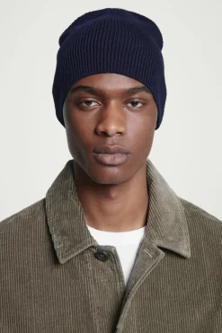 COS FITTED MERINO WOOL BEANIE- Hats & Scarves