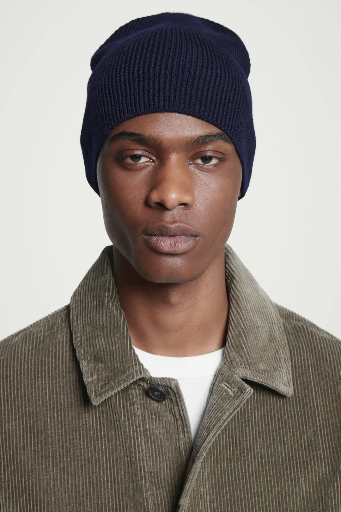 COS FITTED MERINO WOOL BEANIE- Hats & Scarves