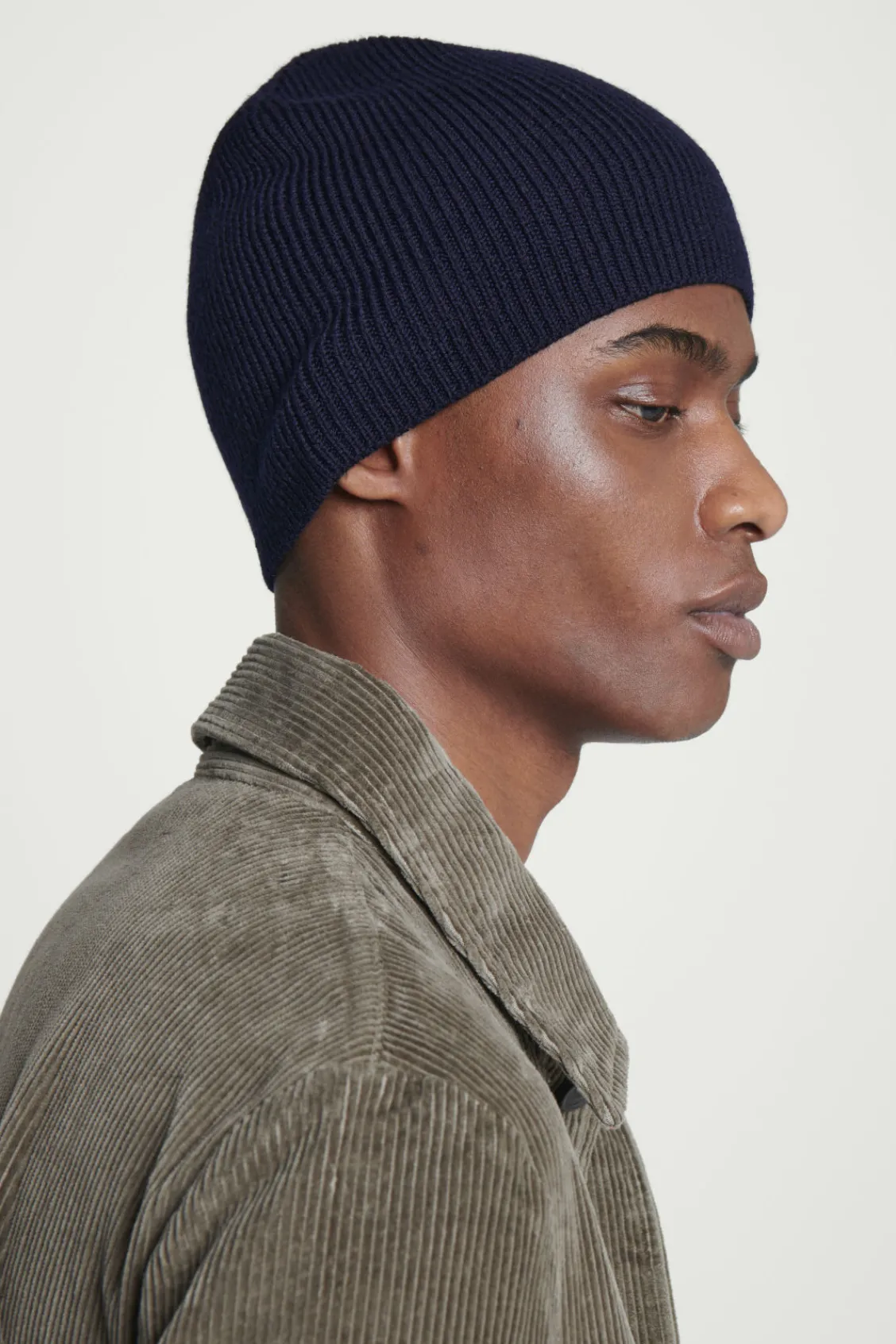 COS FITTED MERINO WOOL BEANIE- Hats & Scarves