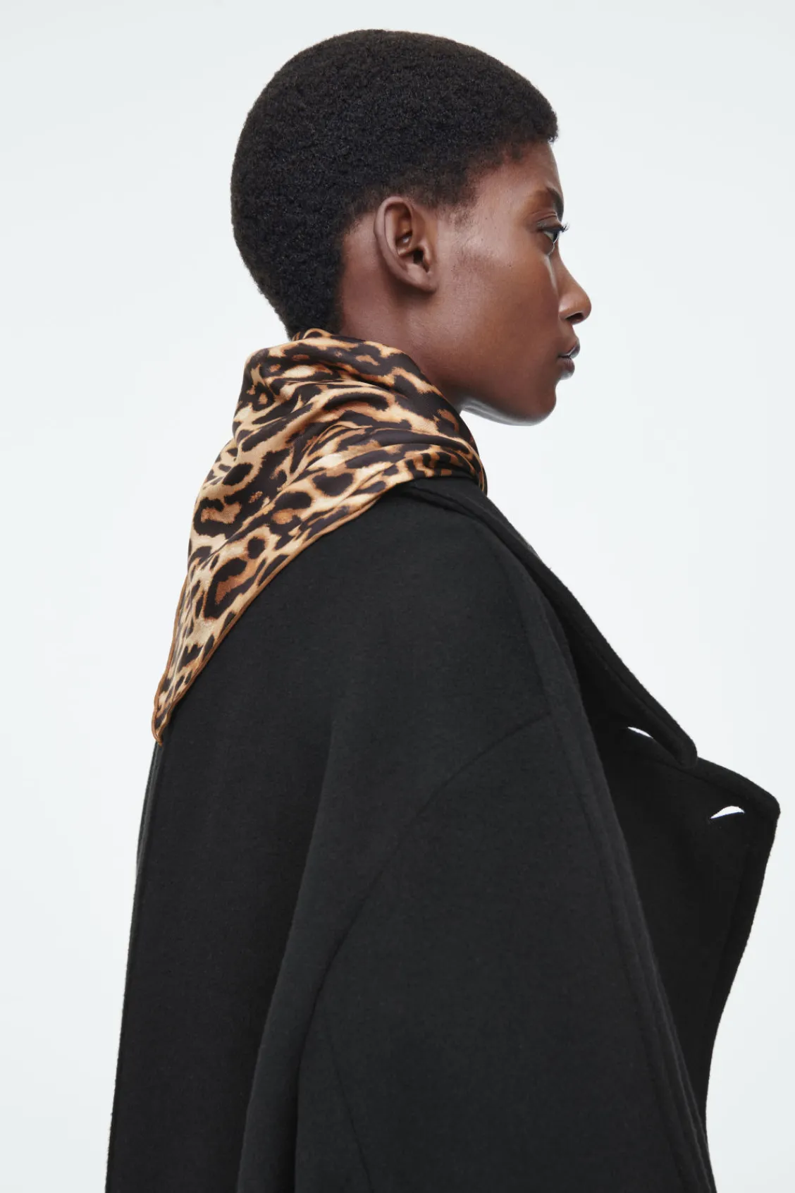 COS -PRINT SILK TRIANGLE SCARF-Women Hats & Scarves