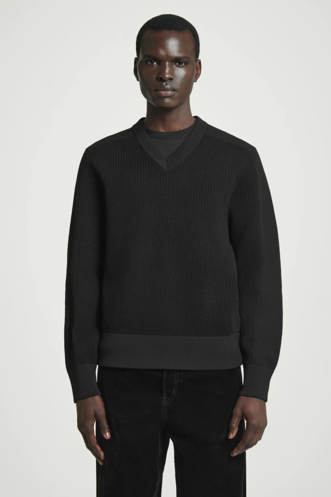 COS PANELLED WOOL V-NECK JUMPER- Sweaters & Cardigans