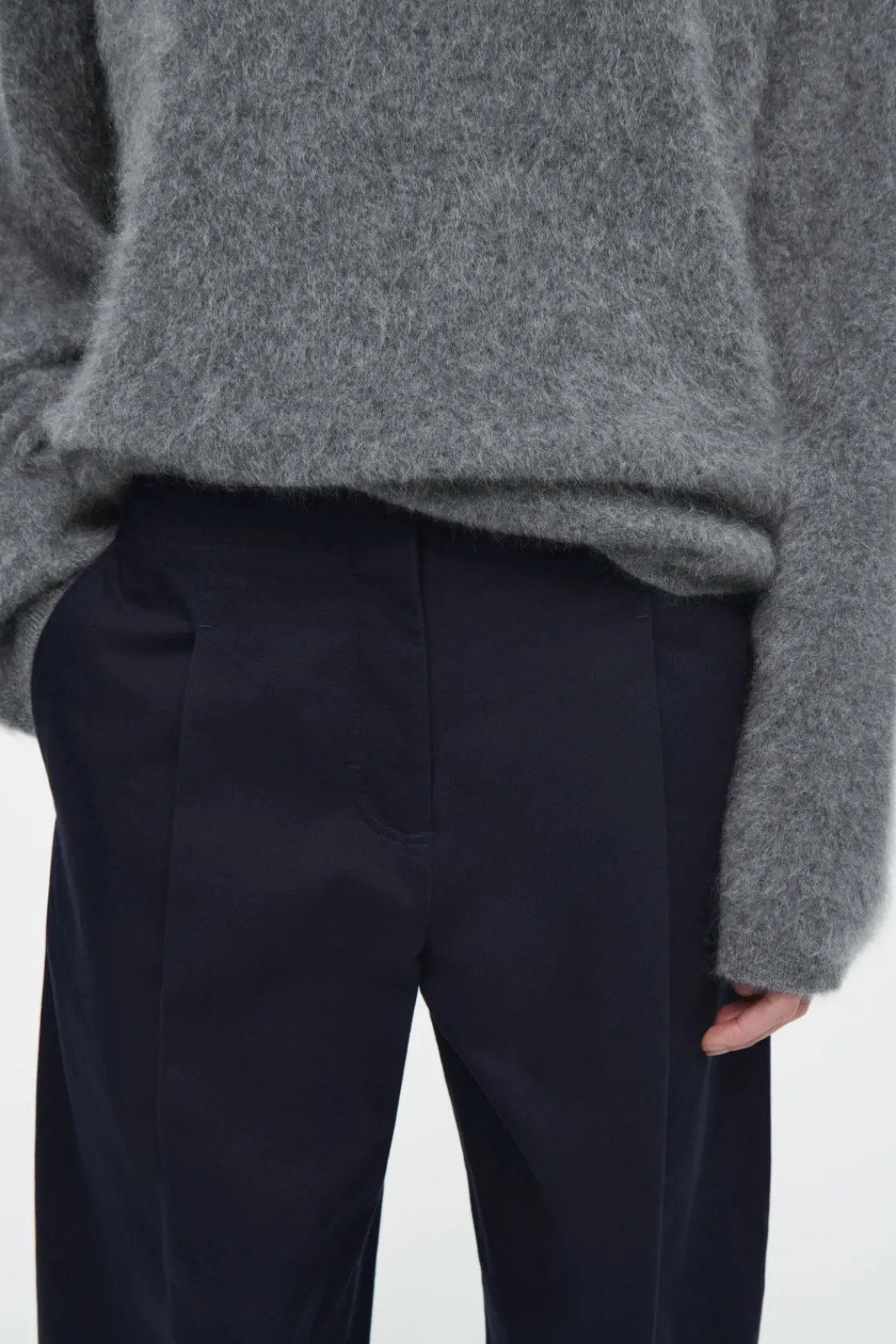 COS PLEATED BARREL-LEG CHINOS-Women Pants