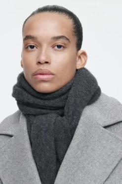 COS PURE CASHMERE SCARF-Women Hats & Scarves | Hats & Scarves
