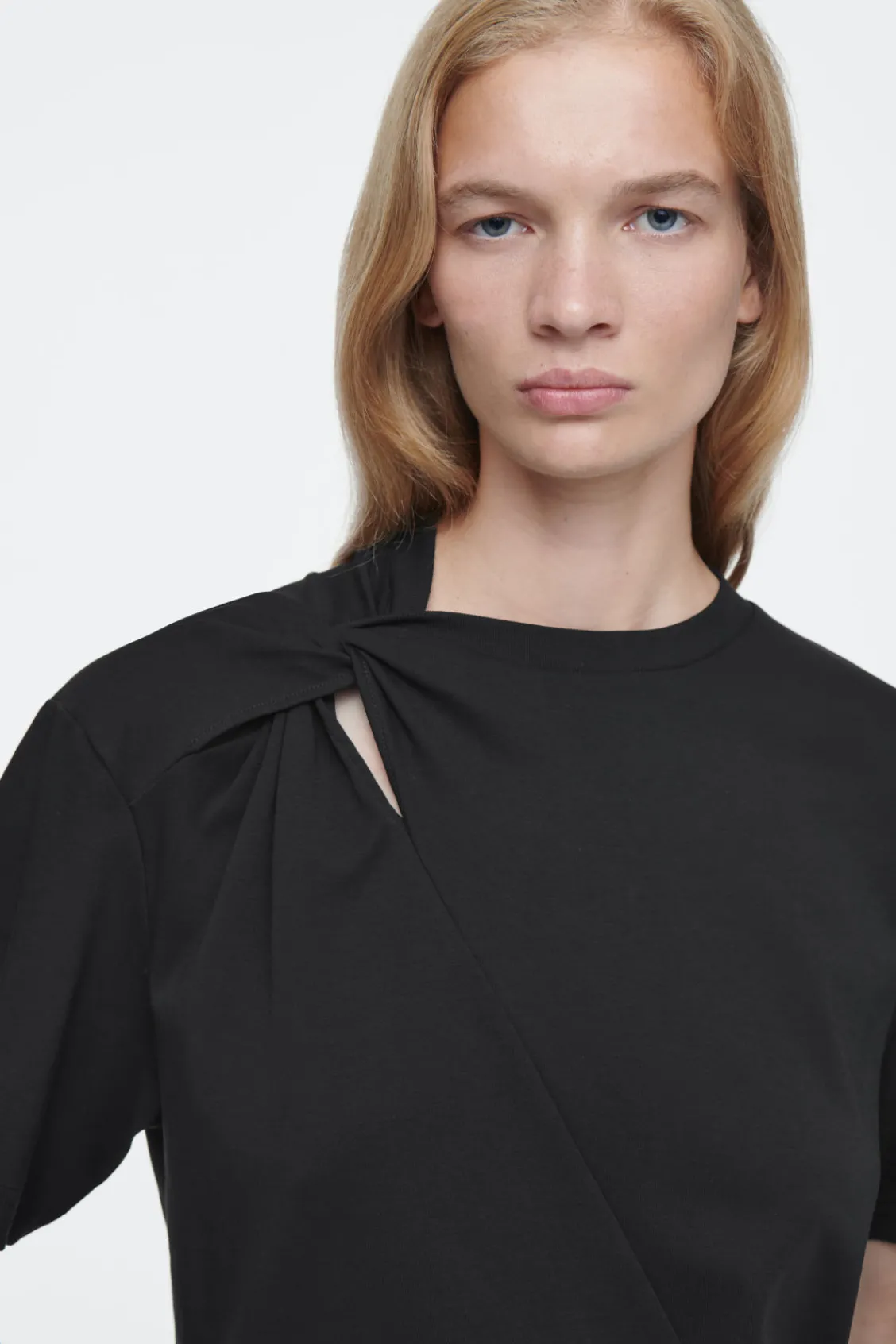 COS REGULAR TWIST-NECK T-SHIRT-Women Tops
