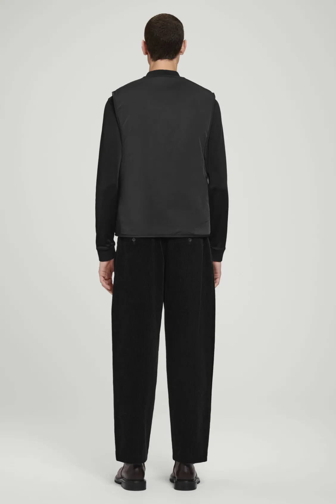 COS REVERSIBLE FAUX SHEARLING GILET- Coats & Jackets