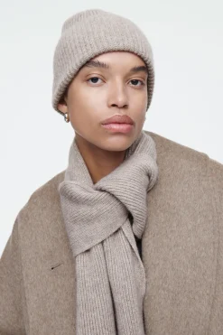 COS RIBBED WOOL AND CASHMERE SCARF-Women Hats & Scarves | Cashmere