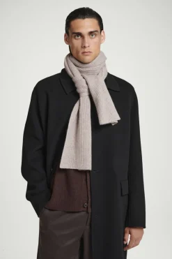 COS RIBBED WOOL AND CASHMERE SCARF-Women Hats & Scarves | Cashmere