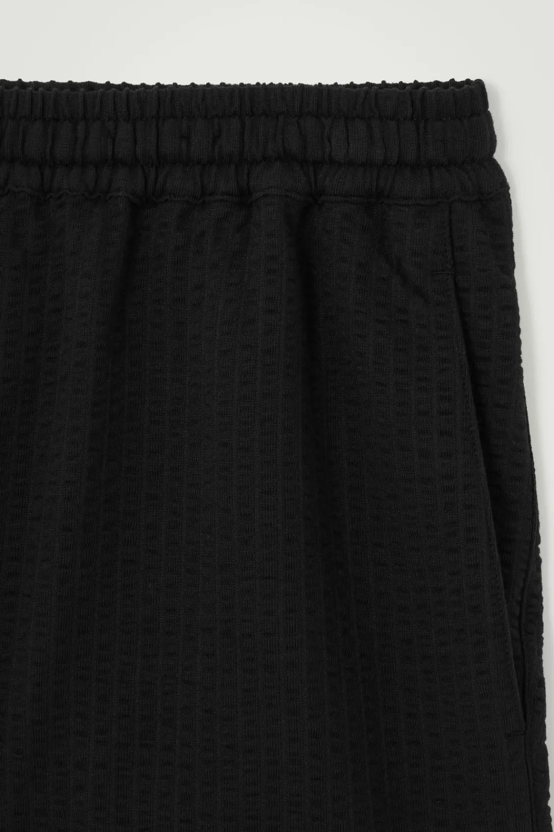 COS SEERSUCKER ELASTICATED SHORTS- Matching Sets | Pants