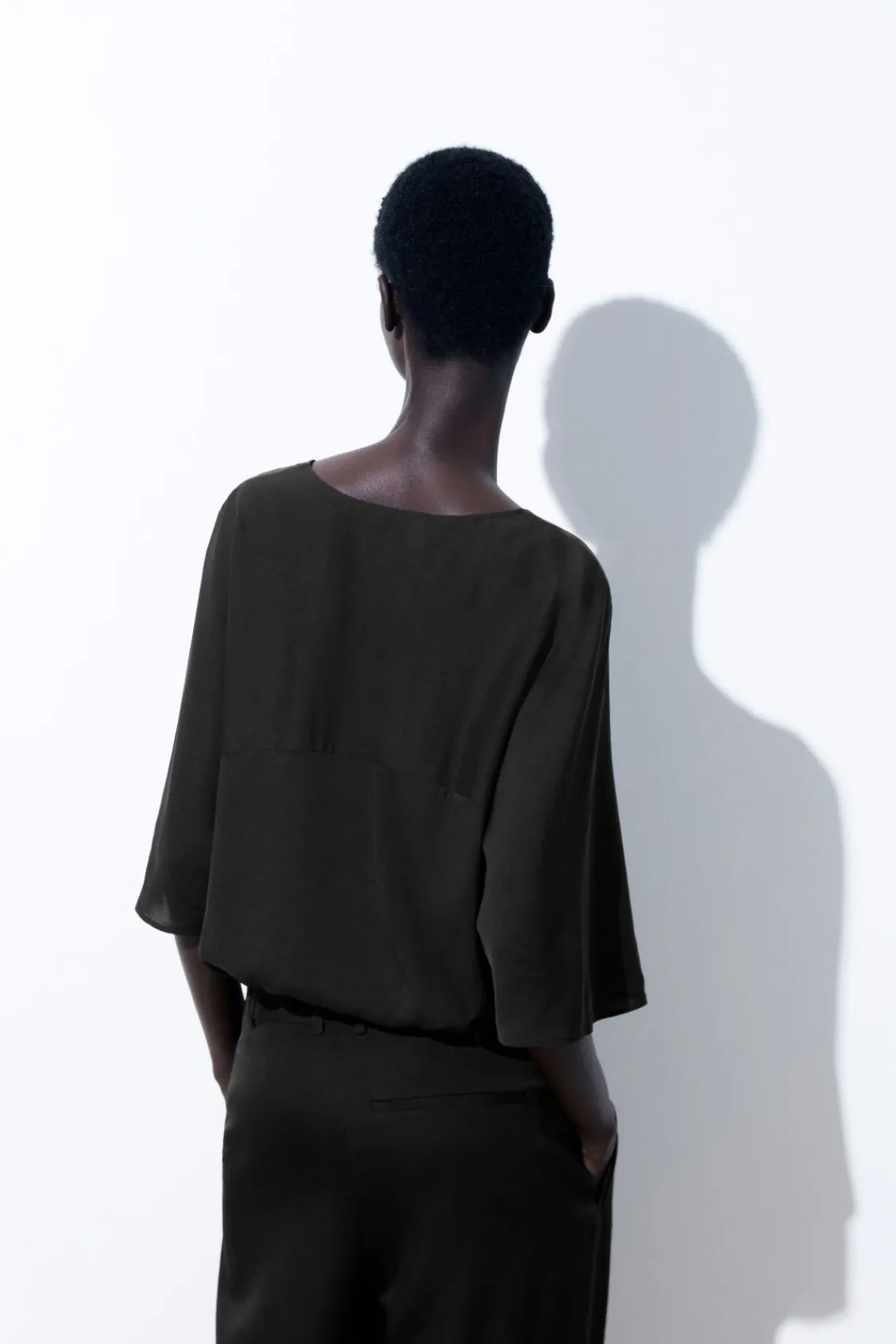 COS THE ESSENTIAL FLUID WOVEN T-SHIRT-Women T-Shirts | Tops