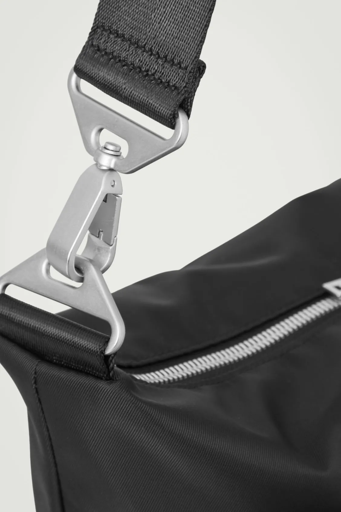 COS UTILITY MESSENGER - NYLON- Bags & Wallets