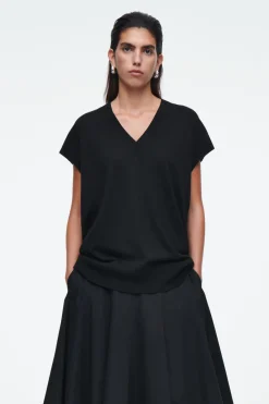 COS V-NECK MERINO WOOL TANK-Women Tops | Sweaters & Cardigans