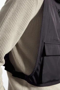 COS WATERPROOF UTILITY VEST- Hats & Scarves | Coats & Jackets