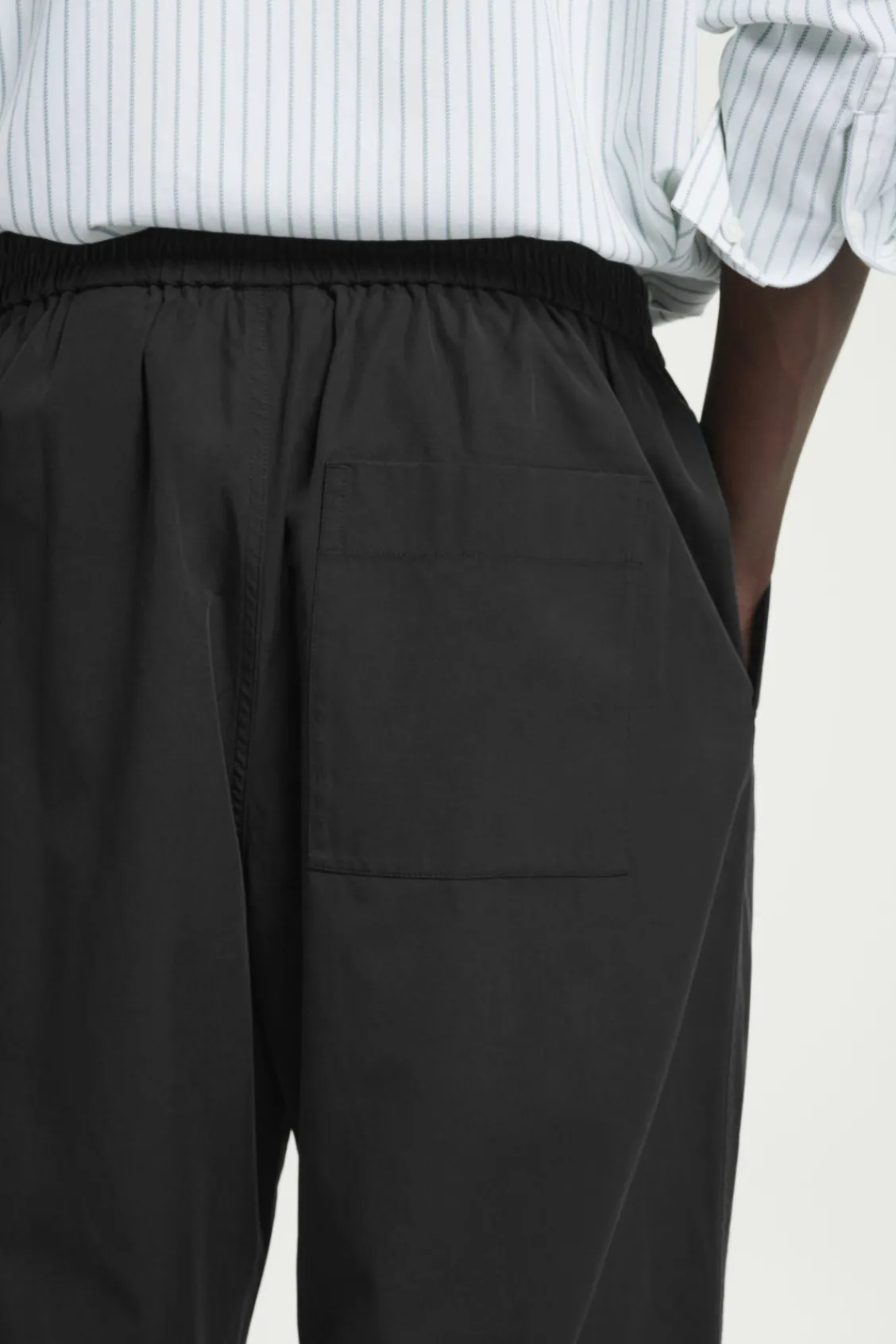 COS WIDE-LEG ELASTICATED PANTS- Pants
