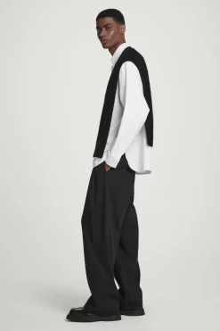 COS WOOL-CASHMERE V-NECK HYBRID TANK- Cashmere | Sweaters & Cardigans